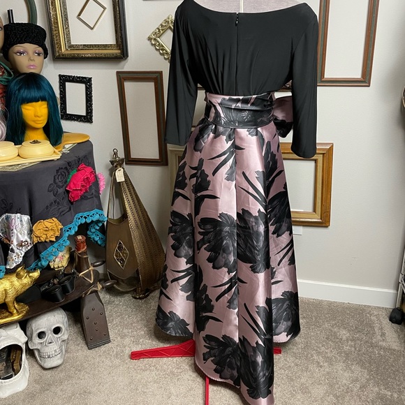 I know, you know, we believe in a land of love - Picture 2 of 4